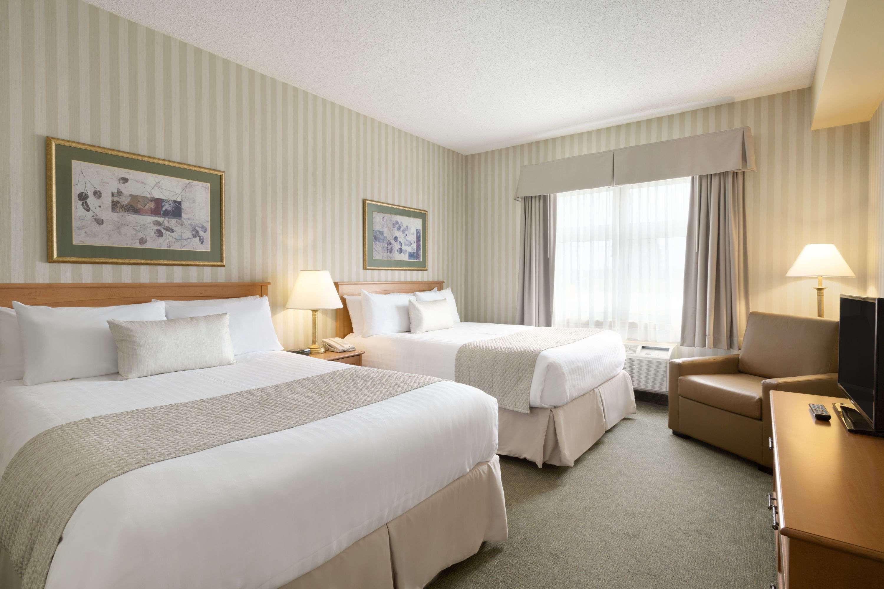 Days Inn By Wyndham Orillia Zewnętrze zdjęcie