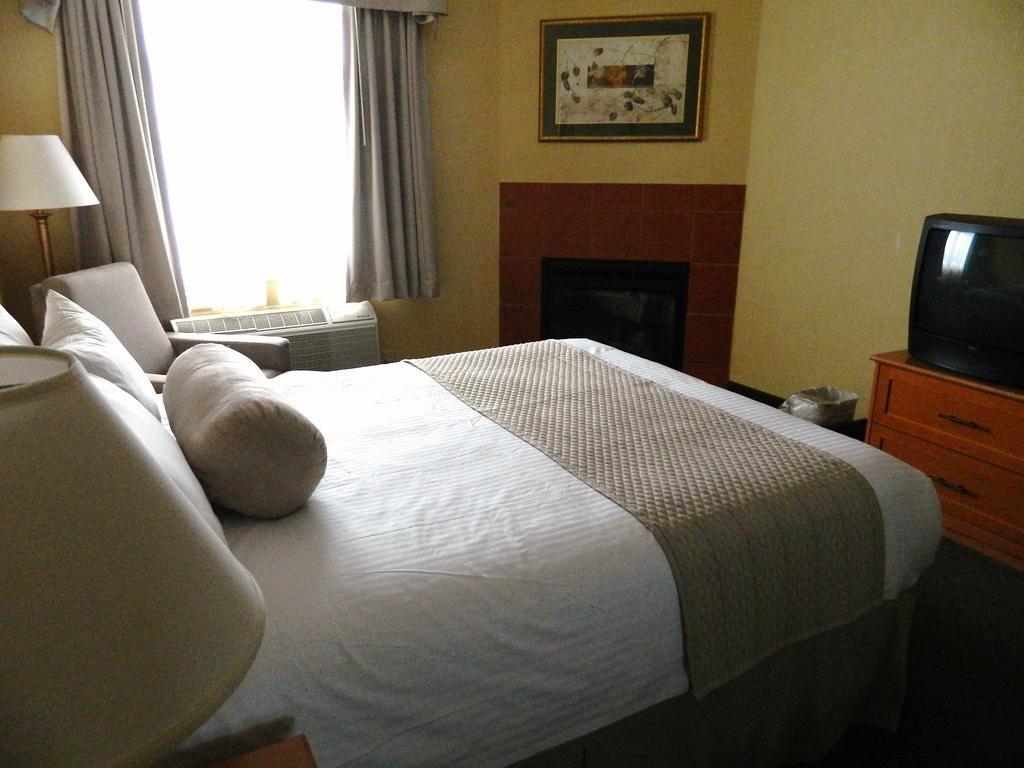 Days Inn By Wyndham Orillia Pokój zdjęcie